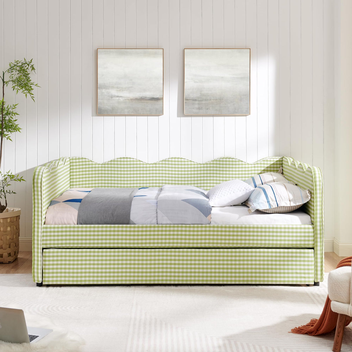 Green Gingham Full to King Upholstered Daybed with Trundle S6618